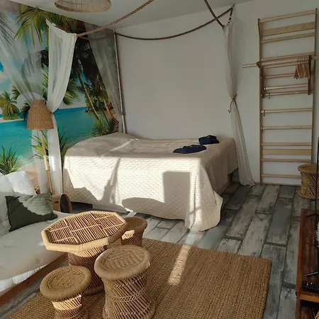 Amos Coastal Escape - شقة هانكو