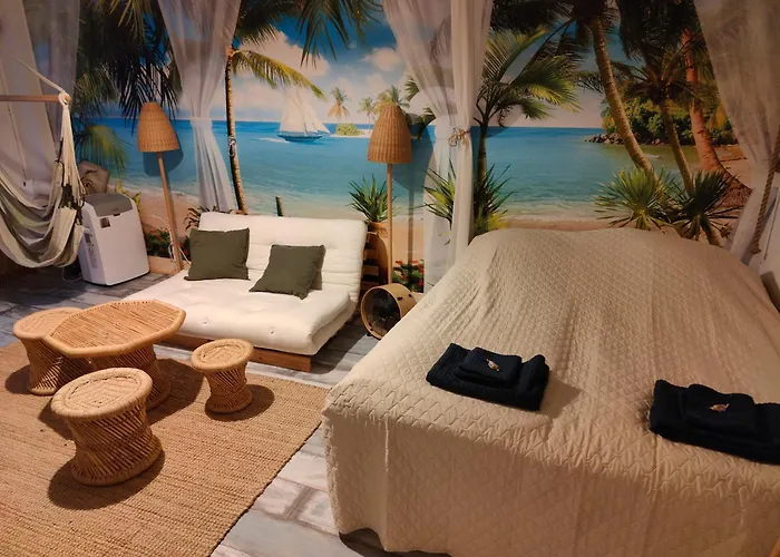 Amos Coastal Escape - *